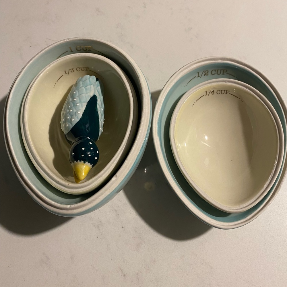 Anthropologie Nesting Eggs Measuring Cups